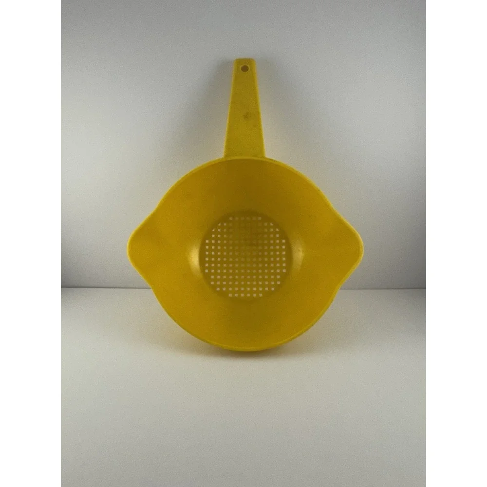 Vintage Tupperware Yellow Colander 1 Qt Strainer with Double Pour Spouts